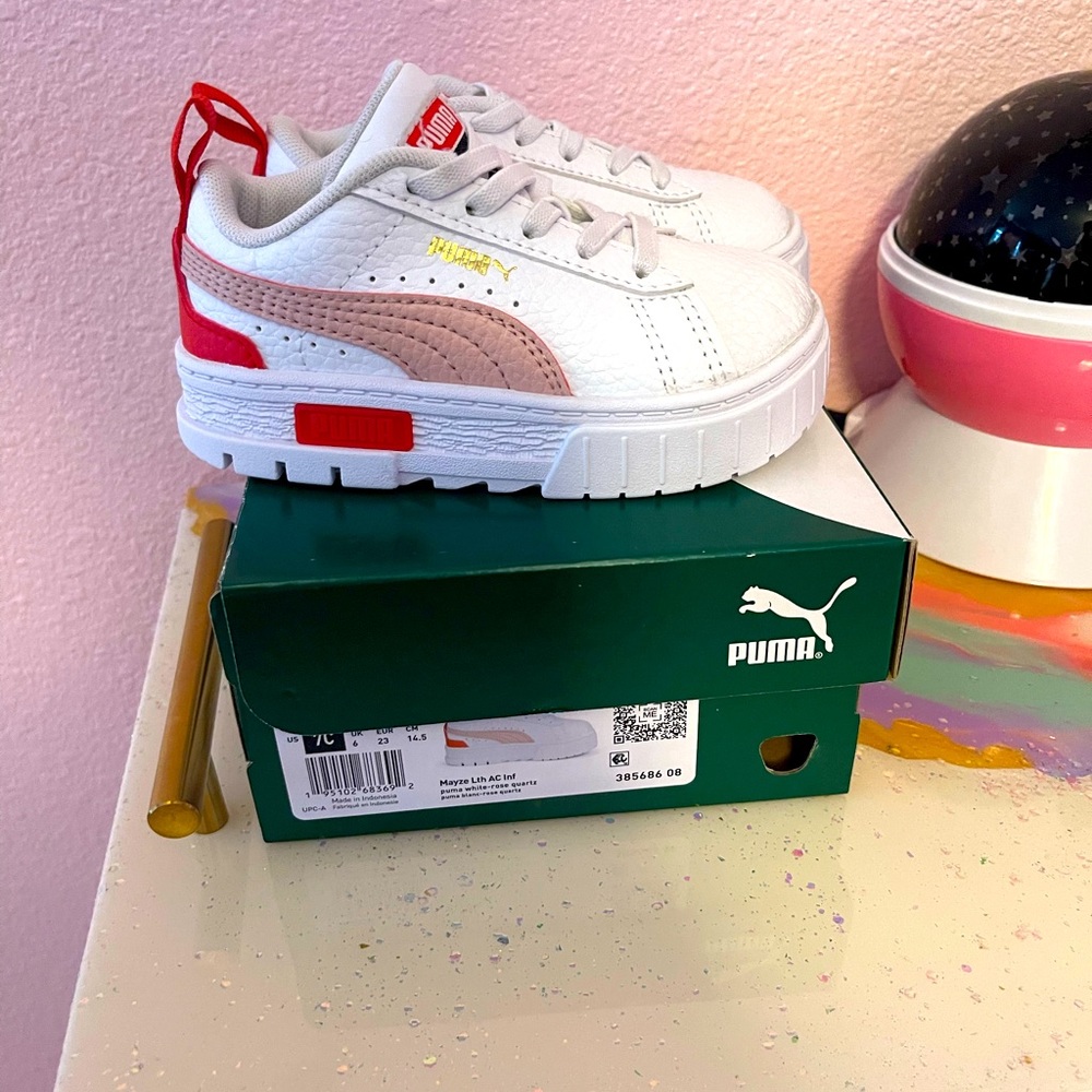 Toddler girl Puma’s